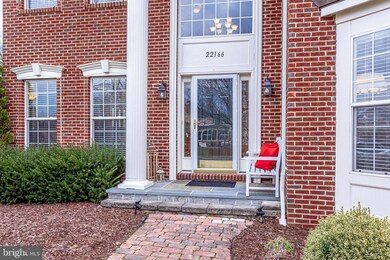22166 Winter Lake Ct, Ashburn, VA 20148 - photo 4