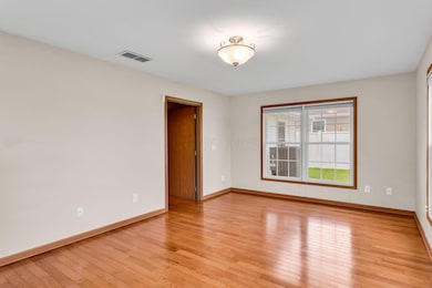 34-web-or-mls-159HathawayRoad_Hommati102