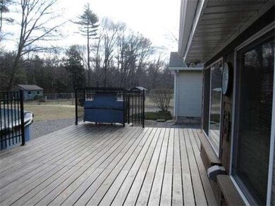 68 Plantation Cir, Greenfield, MA 01301 - photo 2
