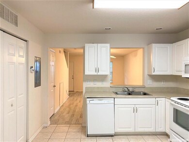 4611 SW 48th Way unit 108, Gainesville, FL 32608 - photo 5