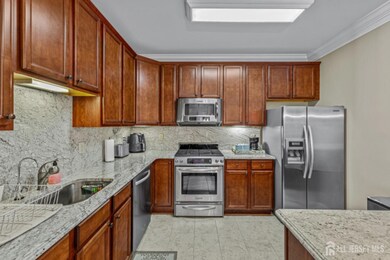 317 Regency Place unit 317, Woodbridge, NJ 07095 - photo 2