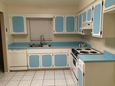 927 Tennessee St, Titusville, FL 32796 - photo 4