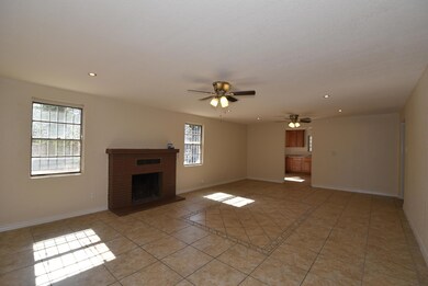 7332 N Loop Dr, El Paso, TX 79915 - photo 3