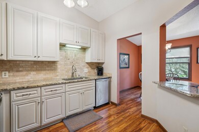 11079 Oregon Cir unit 78, Bloomington, MN 55438 - photo 2