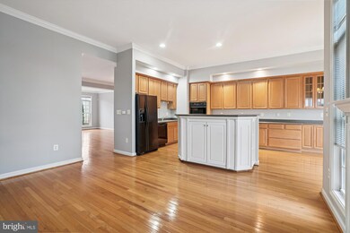 16438 Steerage Cir, Woodbridge, VA 22191 - photo 4