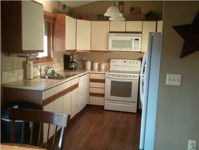 Kitchen. Lots of Cabinet. Great Room to Fix Meals.