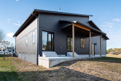 2120 Tori Ln, Marinette, WI 54143 - photo 4