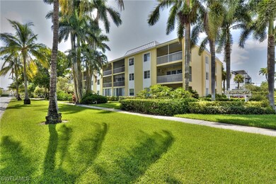 900 8th Ave S unit 305, Naples, FL 34102 - photo 3