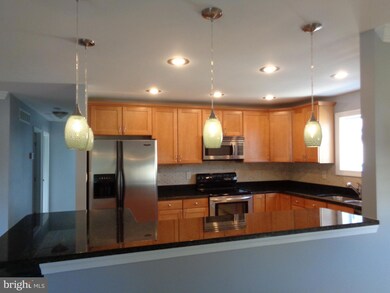 246 Arundel Rd, Pasadena, MD 21122 - photo 4