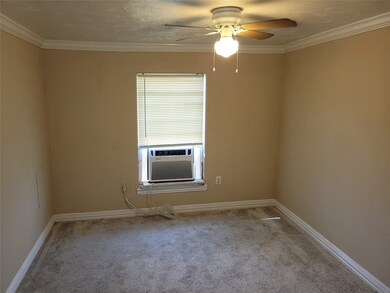 4410 Engleford St unit 4, Houston, TX 77026 - photo 7