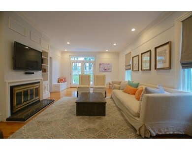 25 Nicholson St, Marblehead, MA 01945 - photo 4