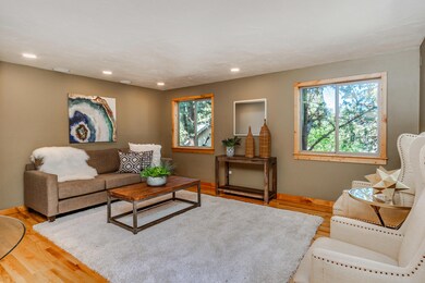 1856 NE Hollowtree Ln, Bend-26