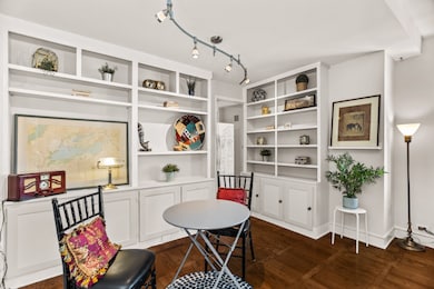 Ridge Davis Cooperative Apartments unit 506, Evanston, IL 60201 - photo 6