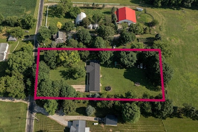 lot lines 6007 Dolly Varden-38