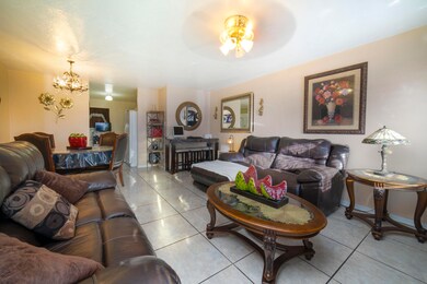 1118 Hunter Dr, El Paso, TX 79915 - photo 5