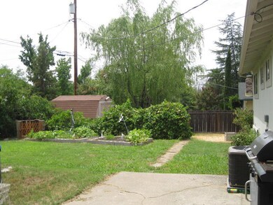 2847 Squire Ave, Redding, CA 96002 - photo 6