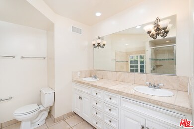 21208 Martinez St, Woodland Hills, CA 91364 - photo 7