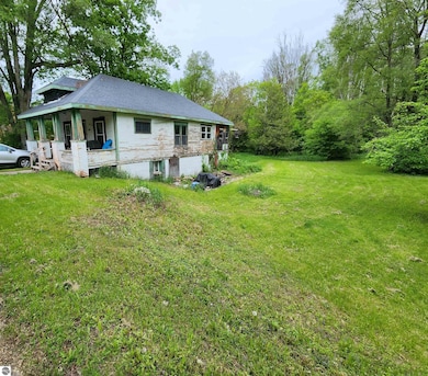 18846 Maple St, Copemish, MI 49625 - photo 5