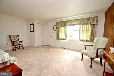 1118 Gloria Ave, Halethorpe, MD 21227 - photo 7