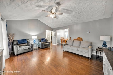 121 Frontier Ave, Taylorsville, KY 40071 - photo 4