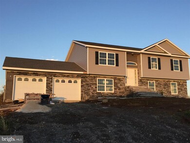 817 Rutherford Dr, Greencastle, PA 17225 - photo 3