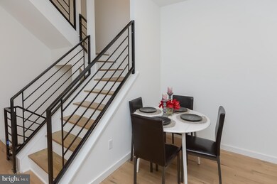 2340 Gerritt St, Philadelphia, PA 19146 - photo 4