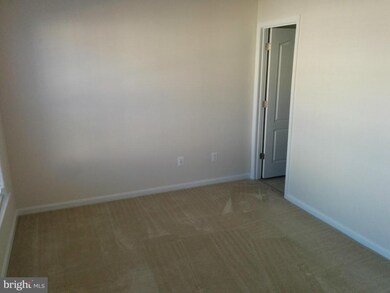 25142 Sweet Myrtle Square, Aldie, VA 20105 - photo 4