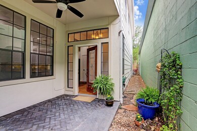 1411 Harold St unit B, Houston, TX 77006 - photo 4