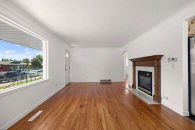427 E Longfellow Ave, Spokane, WA 99207 - photo 6