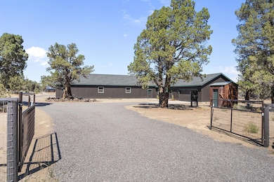 25480 Bachelor Ln, Bend, OR 97701 - photo 2