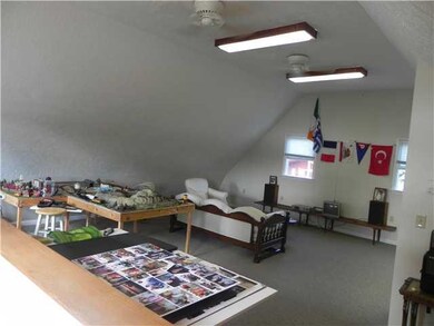 Studio/Study/Office. this is the separate apt over
