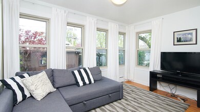 1142 S Elmwood Ave, Oak Park, IL 60304 - photo 2