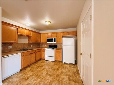 3107 Yaupon Rd unit A, Copperas Cove, TX 76522 - photo 3