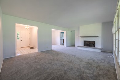 701 Butterfield Dr, Algonquin, IL 60102 - photo 5