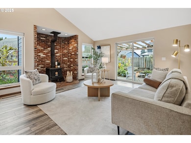 8200 SW Piute Ct, Tualatin, OR 97062 - photo 3