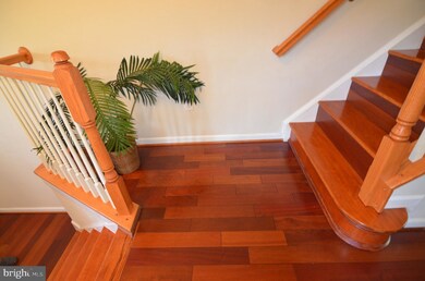 2039 Gallows Tree Ct, Vienna, VA 22182 - photo 3