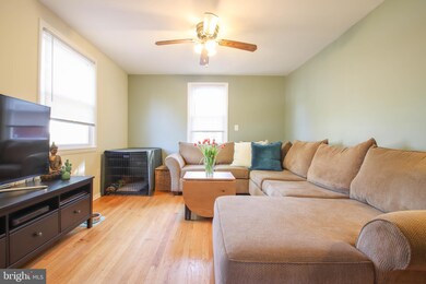 1807 Cromwood Rd, Parkville, MD 21234 - photo 7