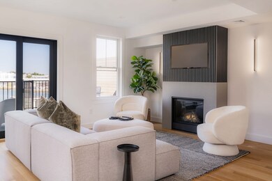 272 E Eagle St unit 6, Boston, MA 02128 - photo 3