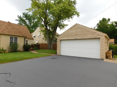 1024 Montrose Ave, Columbus, OH 43209 - photo 3