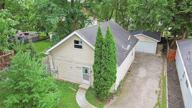 35706 N Benjamin Ave, Ingleside, IL 60041 - photo 2