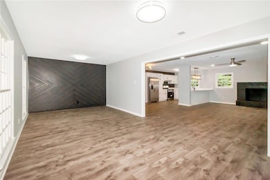 576 Markham Dr, Mobile, AL 36609 - photo 7