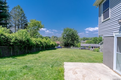 25 Grapevine Place, Latham, NY 12110 - photo 6