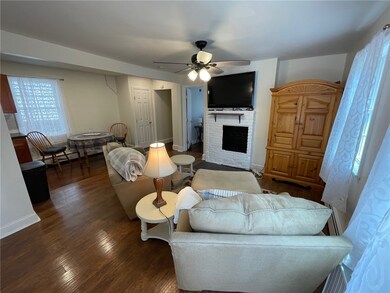 12 Callender Ave unit 1, Newport, RI 02840 - photo 4