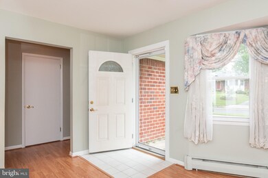 922 Starbit Rd, Towson, MD 21286 - photo 3