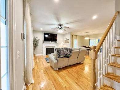 157 Canterbury Rd, Springfield, MA 01118 - photo 7