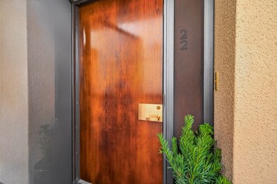 The St. James unit T22, Houston, TX 77056 - photo 3