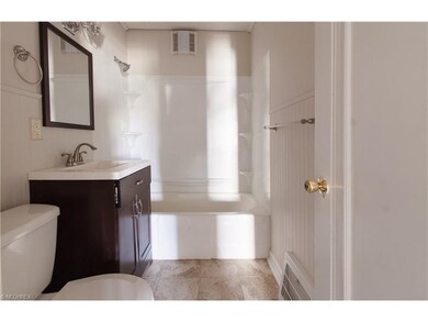 1st Floor Bath