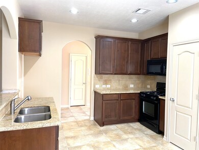 2347 Crescent Water, Rosenberg, TX 77471 - photo 3