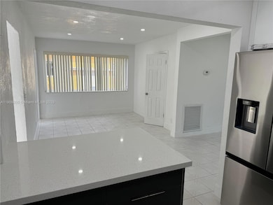 2400 N 57th Way, Hollywood, FL 33021 - photo 5