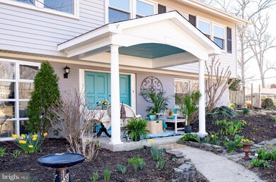 8216 Crown Court Rd, Alexandria, VA 22308 - photo 2